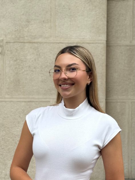 Podcast c will francis unsplash